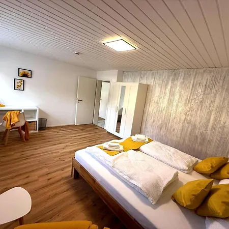 Grosszuegige In - Platz Bis Zu 8 Personen Appartamento