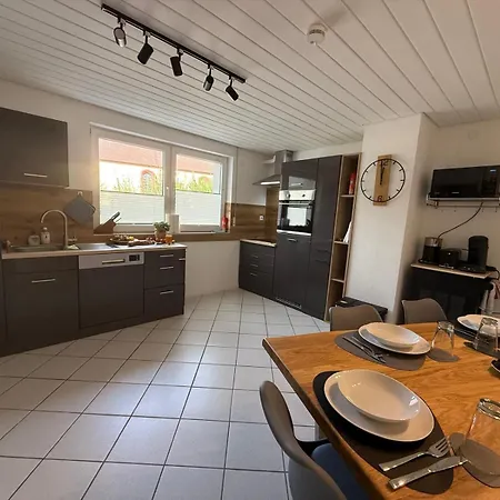 Appartamento Grosszuegige In - Platz Bis Zu 8 Personen